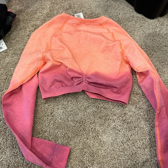 Gymshark Coral Activewear Top - Picture 3 of 3